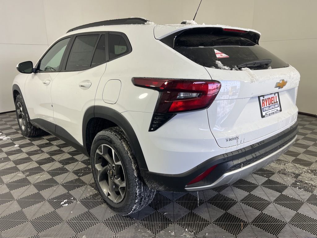 New 2026 Chevrolet Trax LT w/ Driver Confidence Package image 8