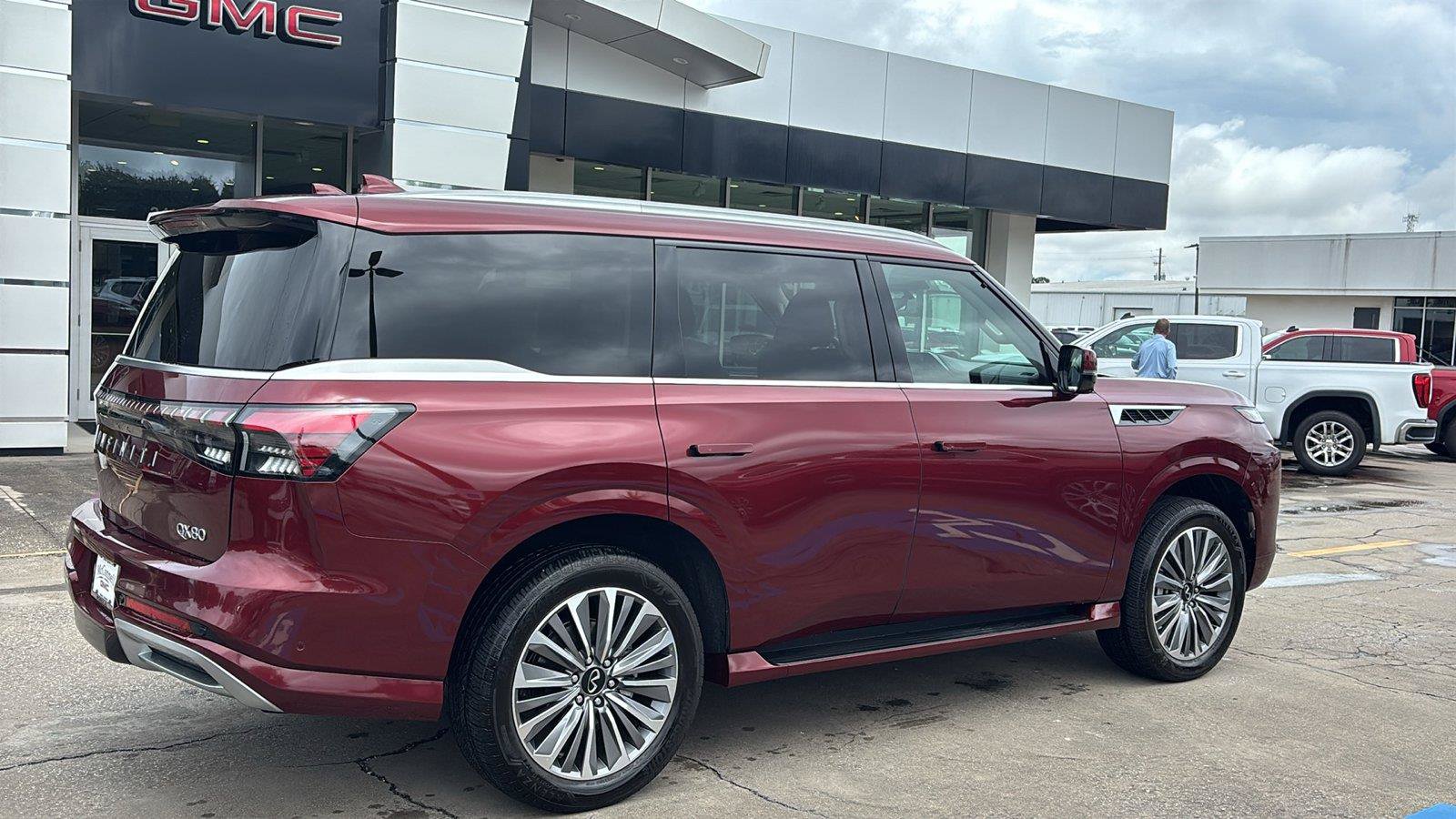 Used 2025 INFINITI QX80 Luxe RWD image 7