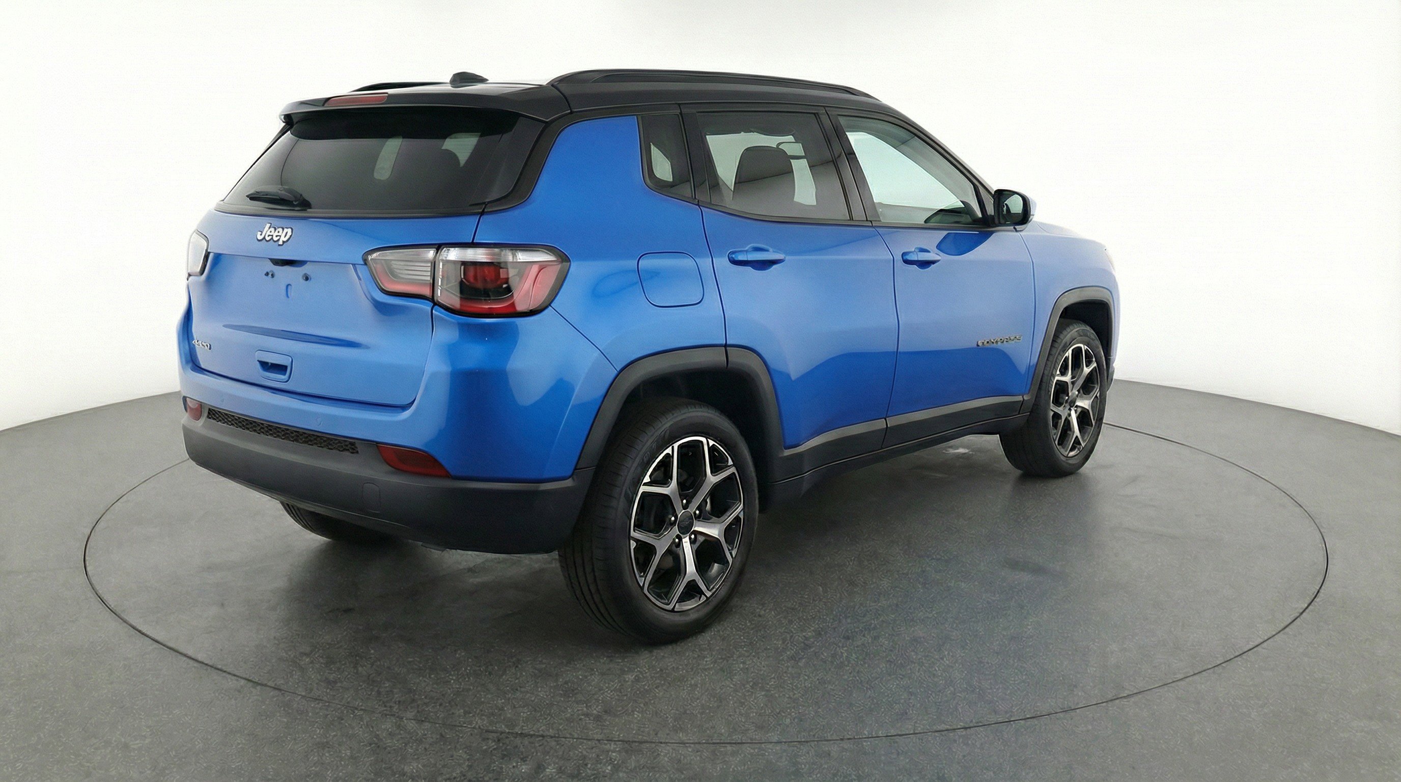 Used 2025 Jeep Compass Limited AWD/4WD image 9