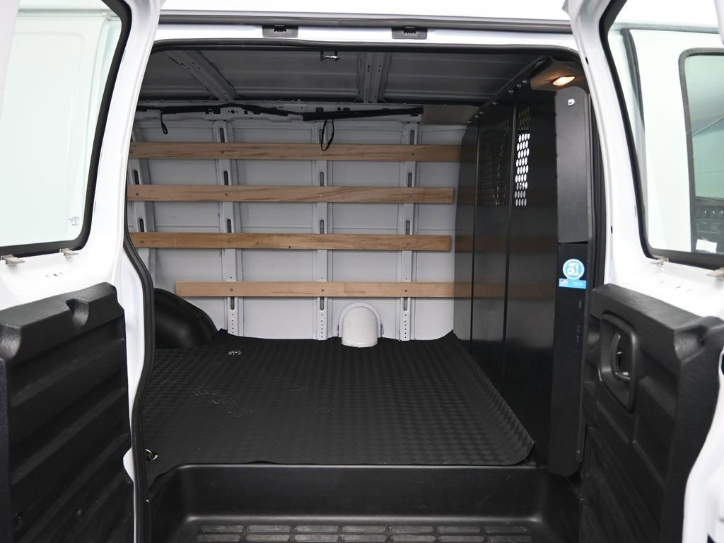 Used 2024 GMC Savana 2500 w/ Driver Convenience Package image 25