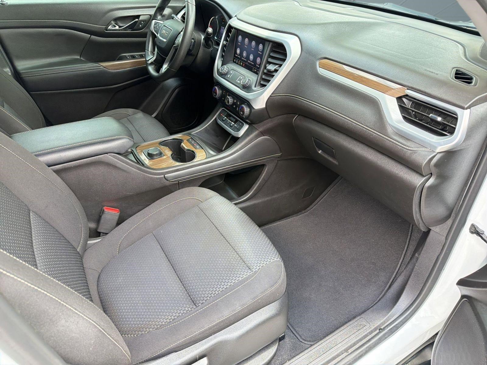 Used 2023 GMC Acadia SLE FWD image 29