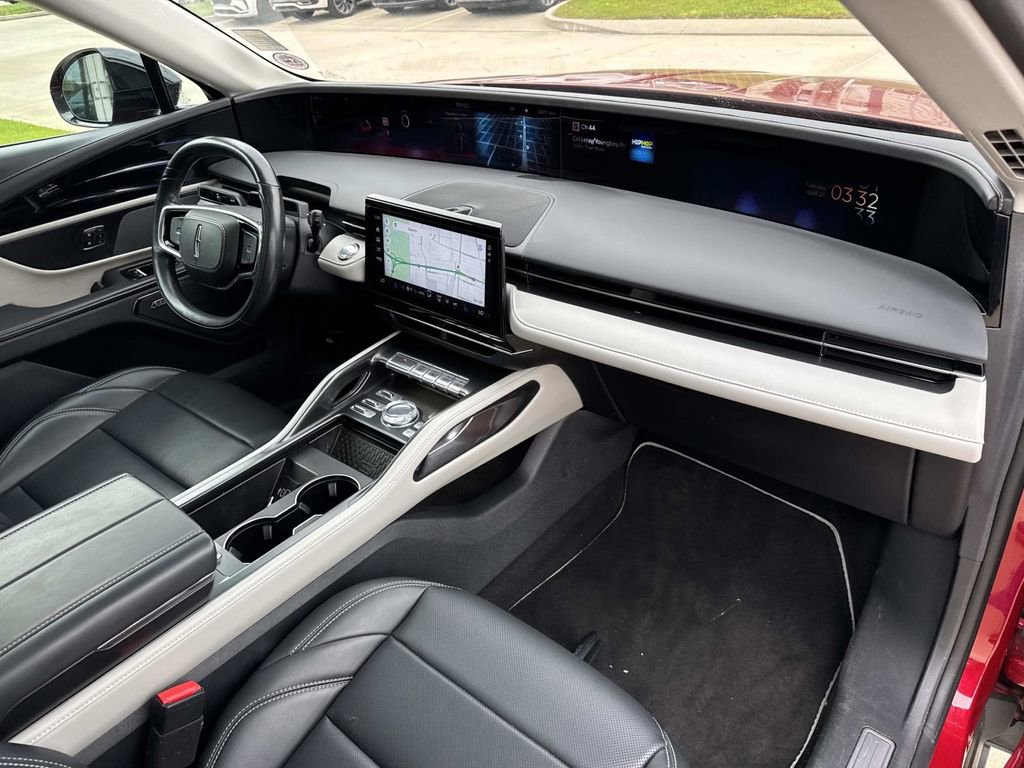 Used 2024 Lincoln Nautilus Premier w/ Equipment Group 102A image 14