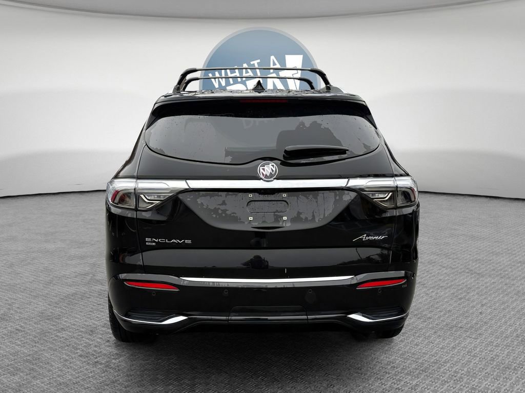 Used 2023 Buick Enclave Avenir image 5