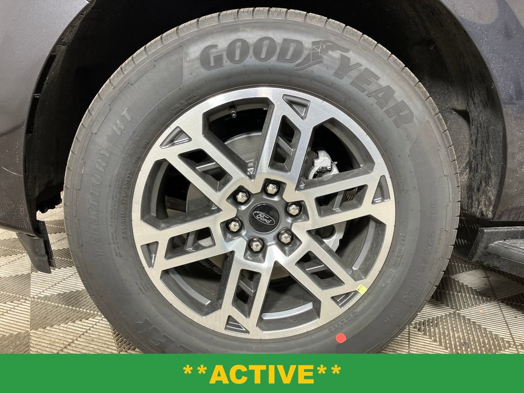 New 2026 Ford Expedition Active image 12