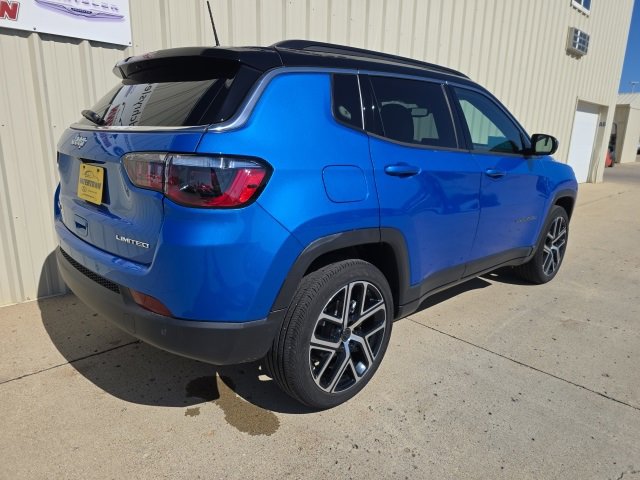 New 2025 Jeep Compass Limited image 5