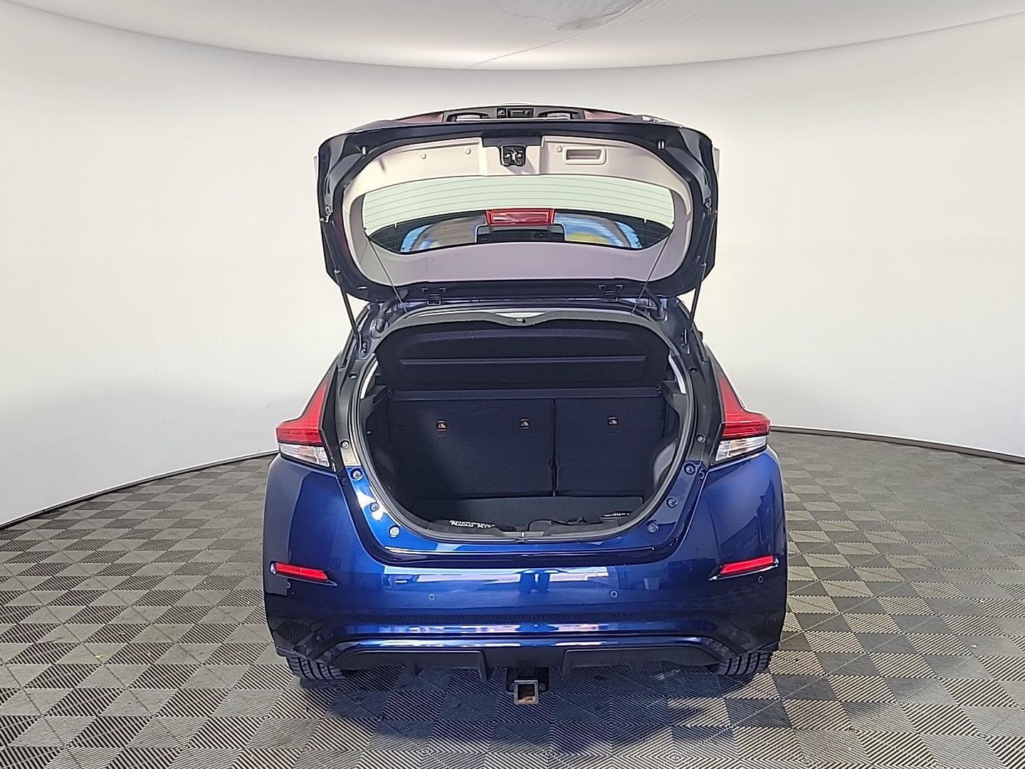 Used 2022 Nissan Leaf SV FWD image 6