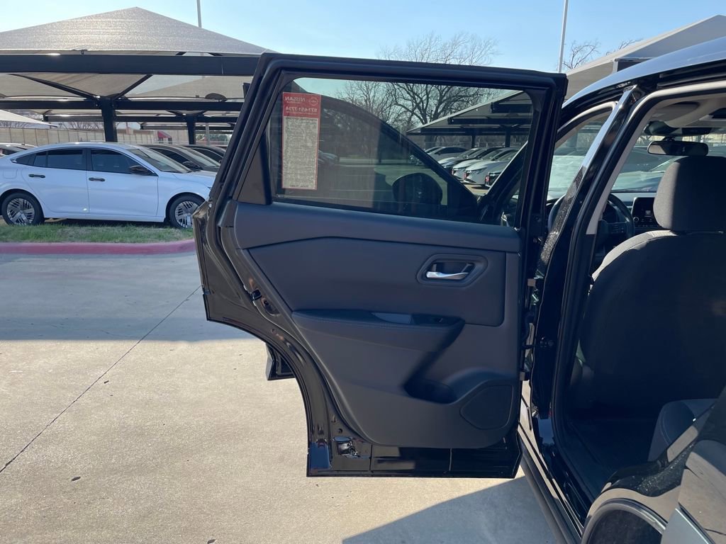 New 2026 Nissan Rogue SV w/ Cold Weather Package FWD image 39
