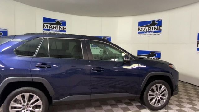 Used 2022 Toyota RAV4 XLE Premium image 2