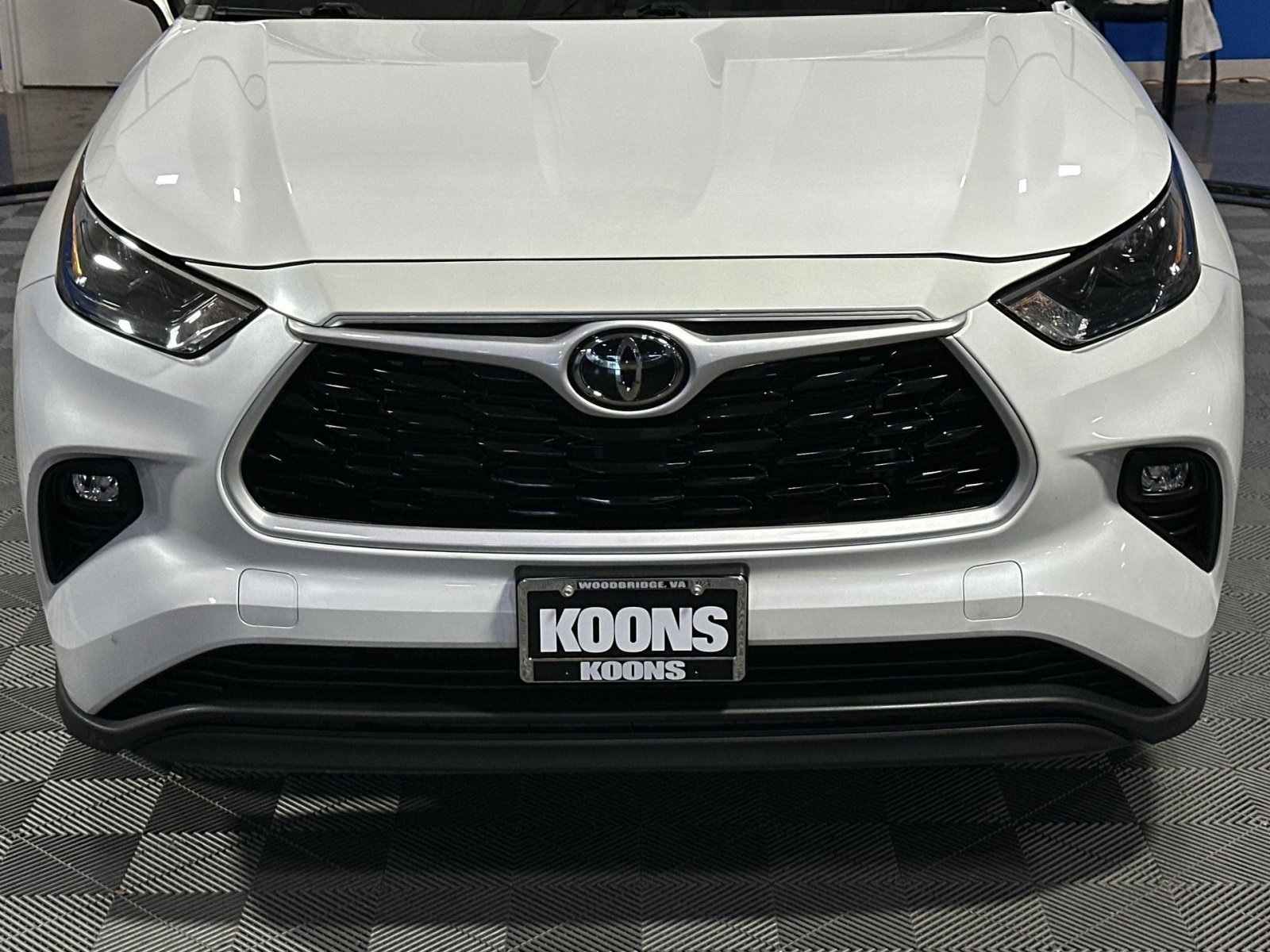 Used 2023 Toyota Highlander XLE image 44
