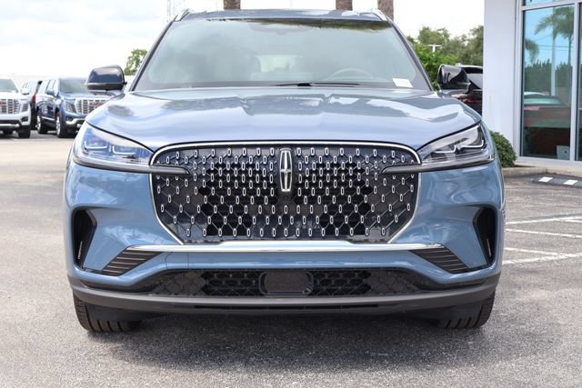 New 2026 Lincoln Aviator Reserve w/ Illumination Package RWD image 2