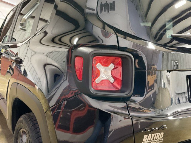 Used 2023 Jeep Renegade Altitude w/ Sun/Sound Group image 27