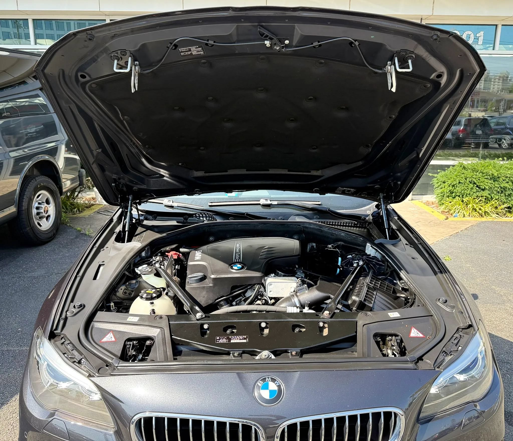 Used 2014 BMW 528i xDrive Sedan AWD/4WD image 40