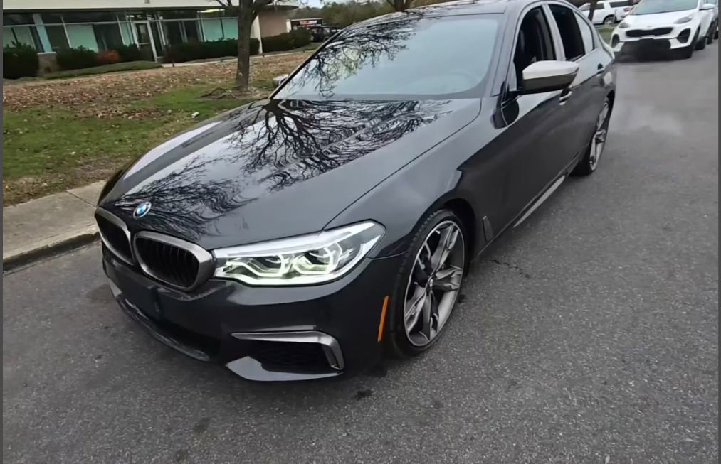 Used 2020 BMW M550i xDrive w/ Executive Package image 12