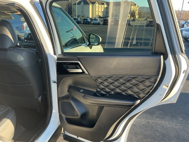 Used 2022 Mitsubishi Outlander SEL image 25