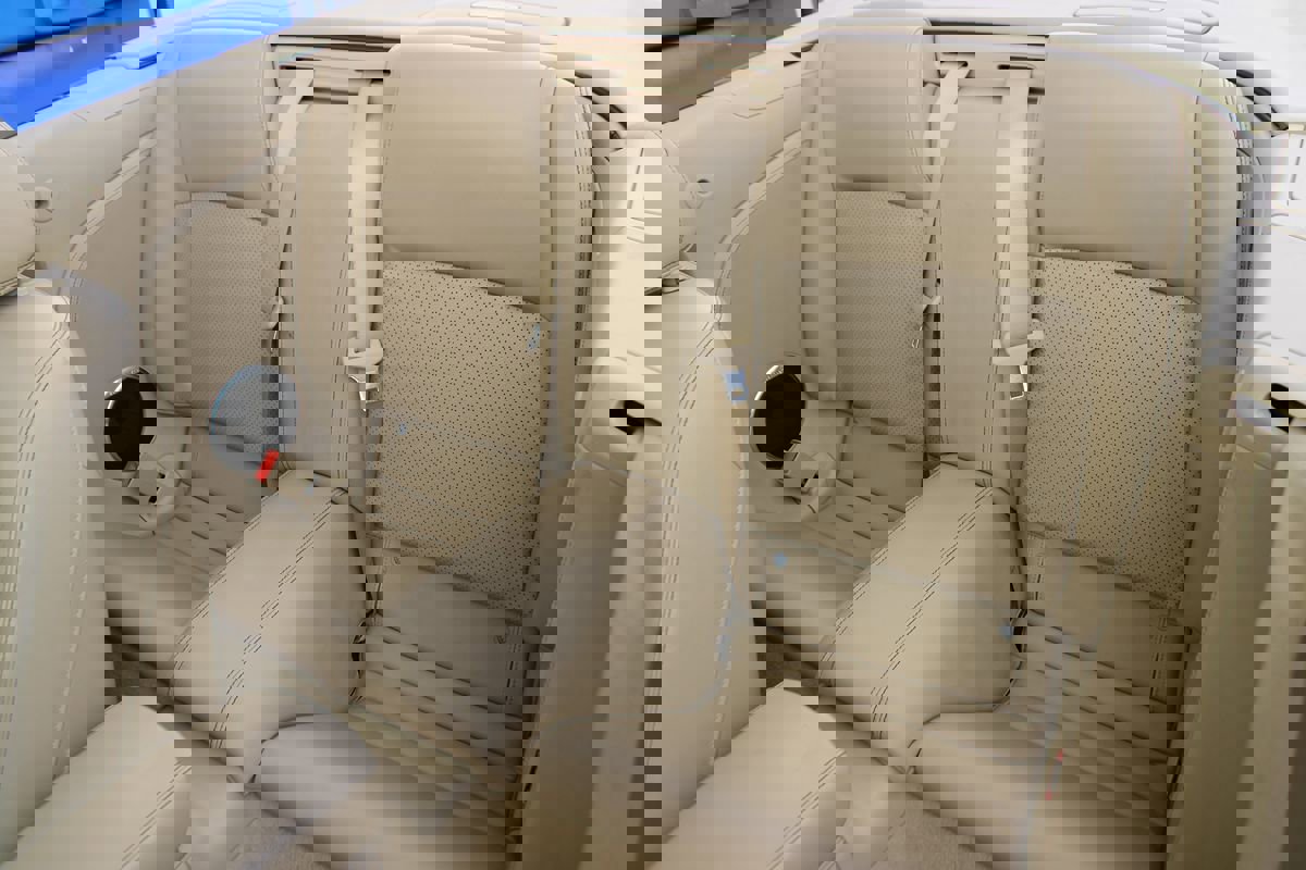 Used 2011 Jaguar XKR R image 20