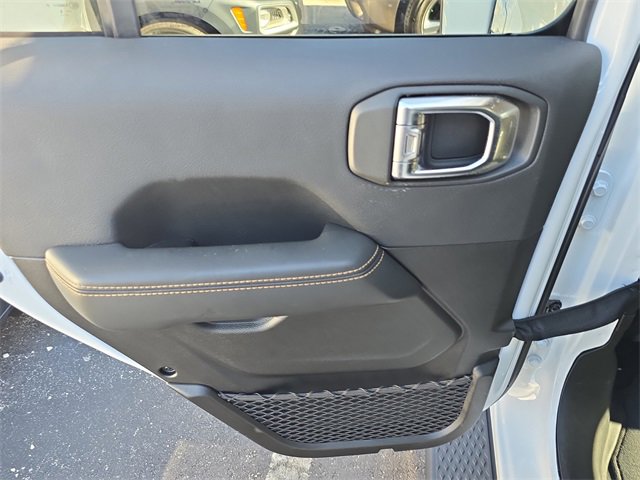 Used 2025 Jeep Gladiator Sport image 9