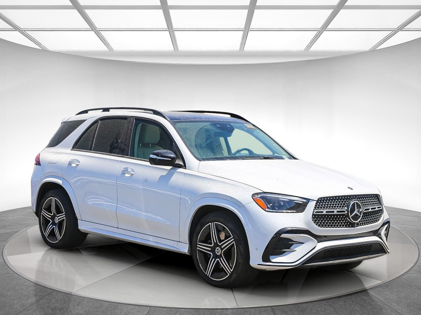 Used 2026 Mercedes-Benz GLE 450e 4MATIC image 4