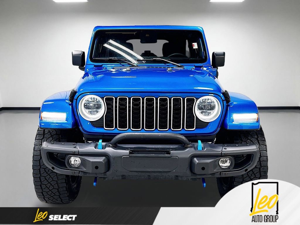 Used 2024 Jeep Wrangler Unlimited Sahara AWD/4WD image 2