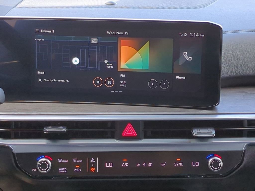 Used 2024 Kia Sorento SX Prestige w/ Sage Leather Package image 18