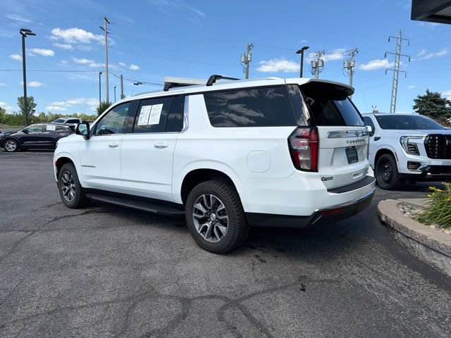 Used 2022 Chevrolet Suburban LT w/ LT Signature Plus Package AWD/4WD image 3