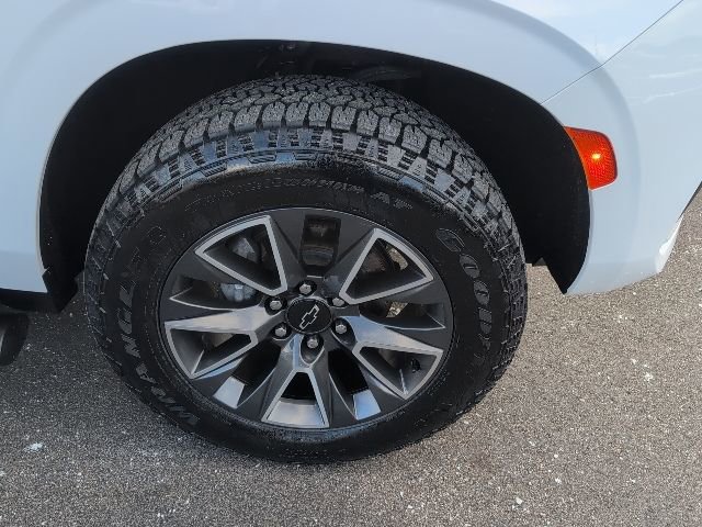 Used 2023 Chevrolet Tahoe Z71 w/ Luxury Package image 13