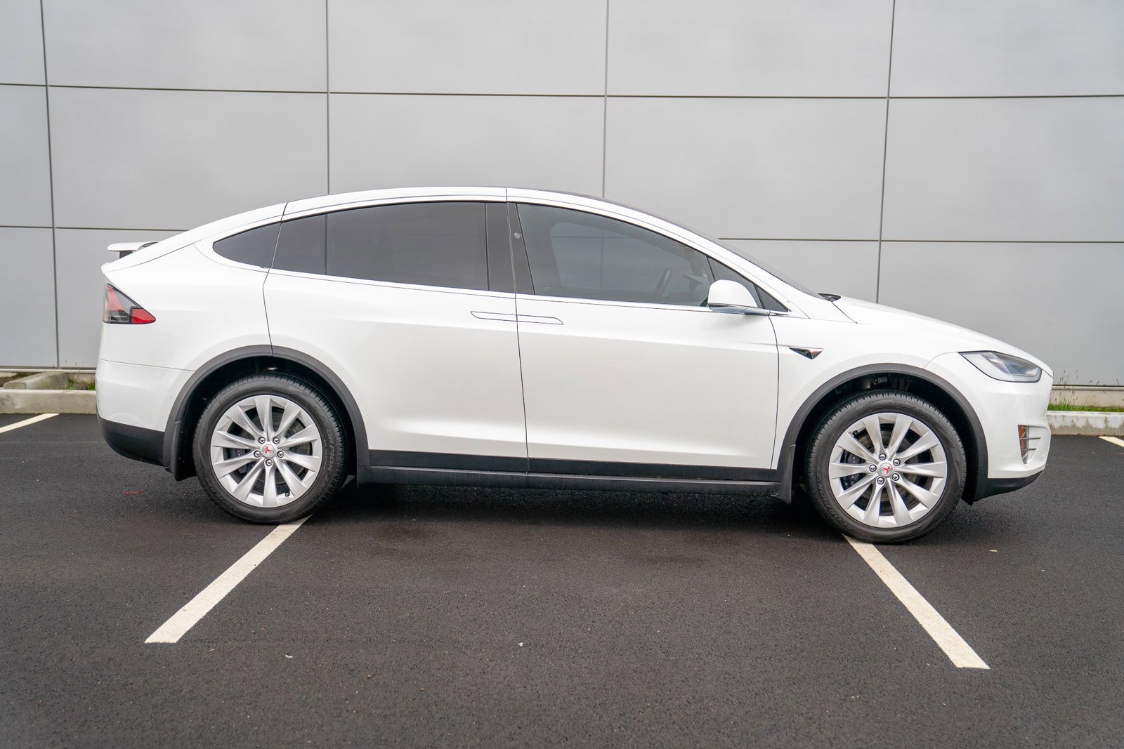 Used 2017 Tesla Model X 75D image 8