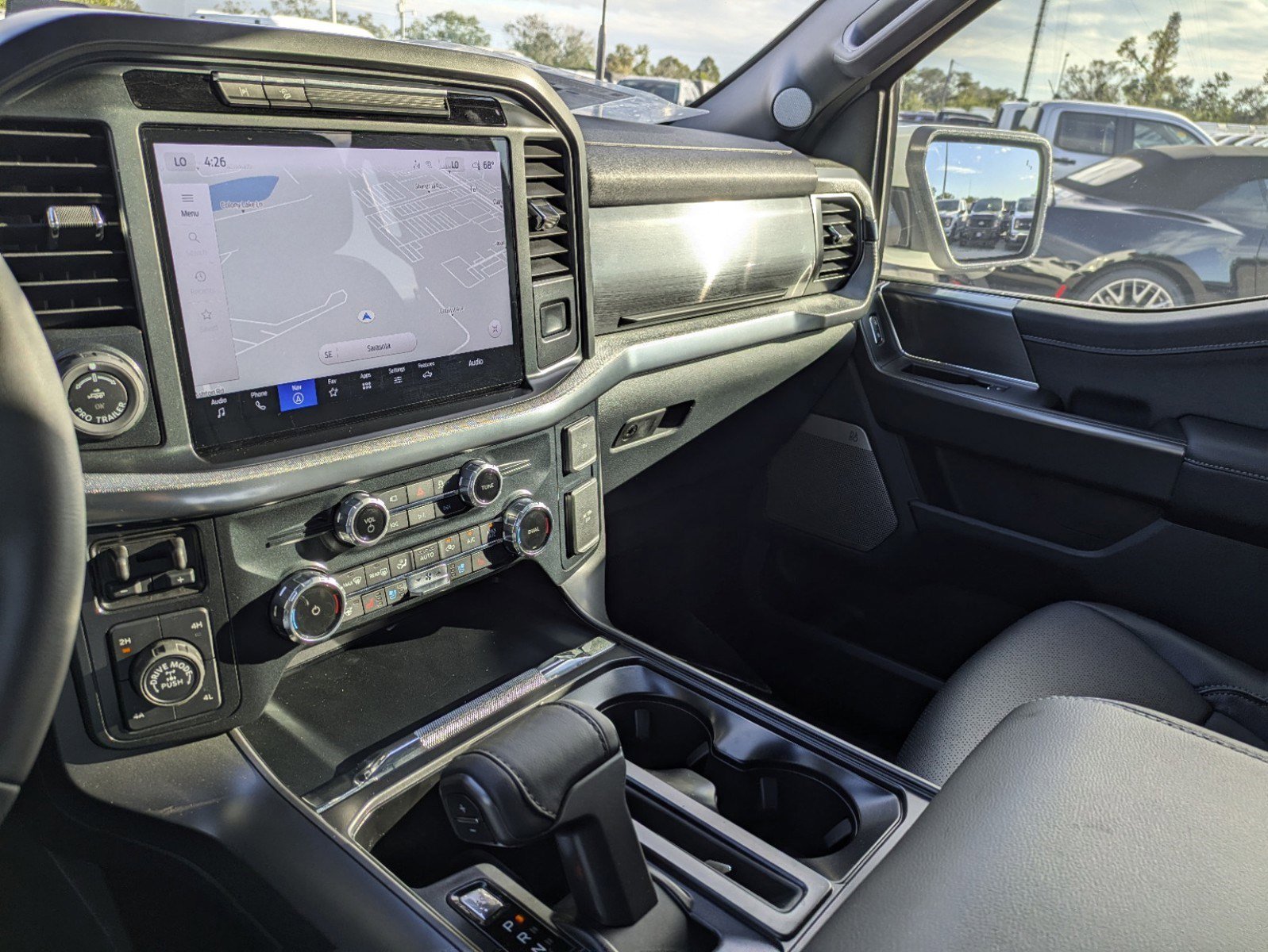 Used 2025 Ford F150 Lariat w/ Equipment Group 501A Mid image 29