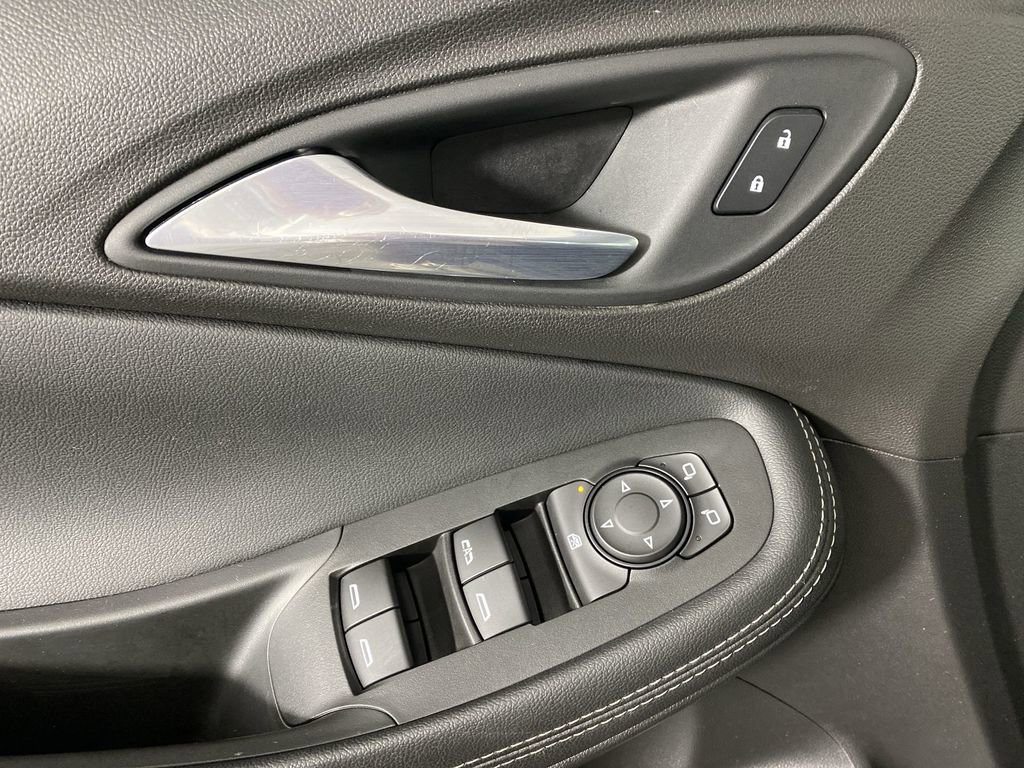 Used 2021 Buick Encore GX Preferred w/ Cold Weather Comfort Package image 25