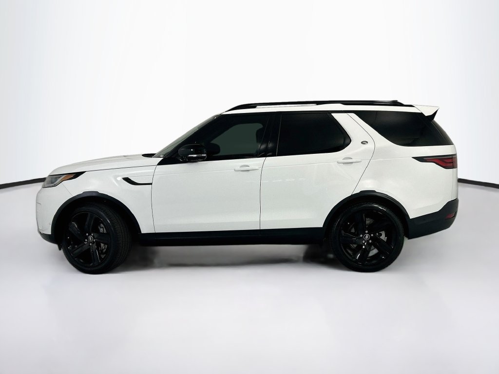 Used 2025 Land Rover Discovery S AWD/4WD image 8