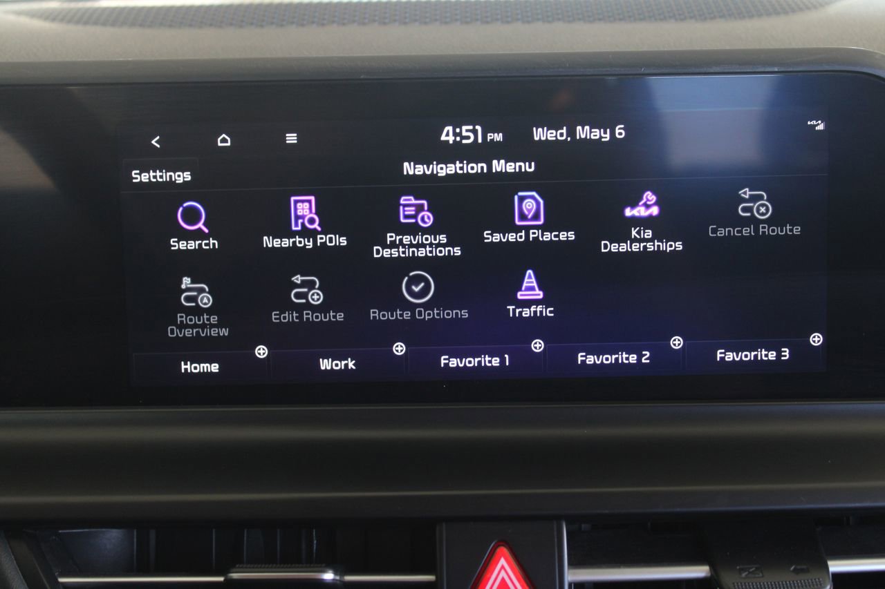 Used 2024 Kia Seltos EX FWD image 19