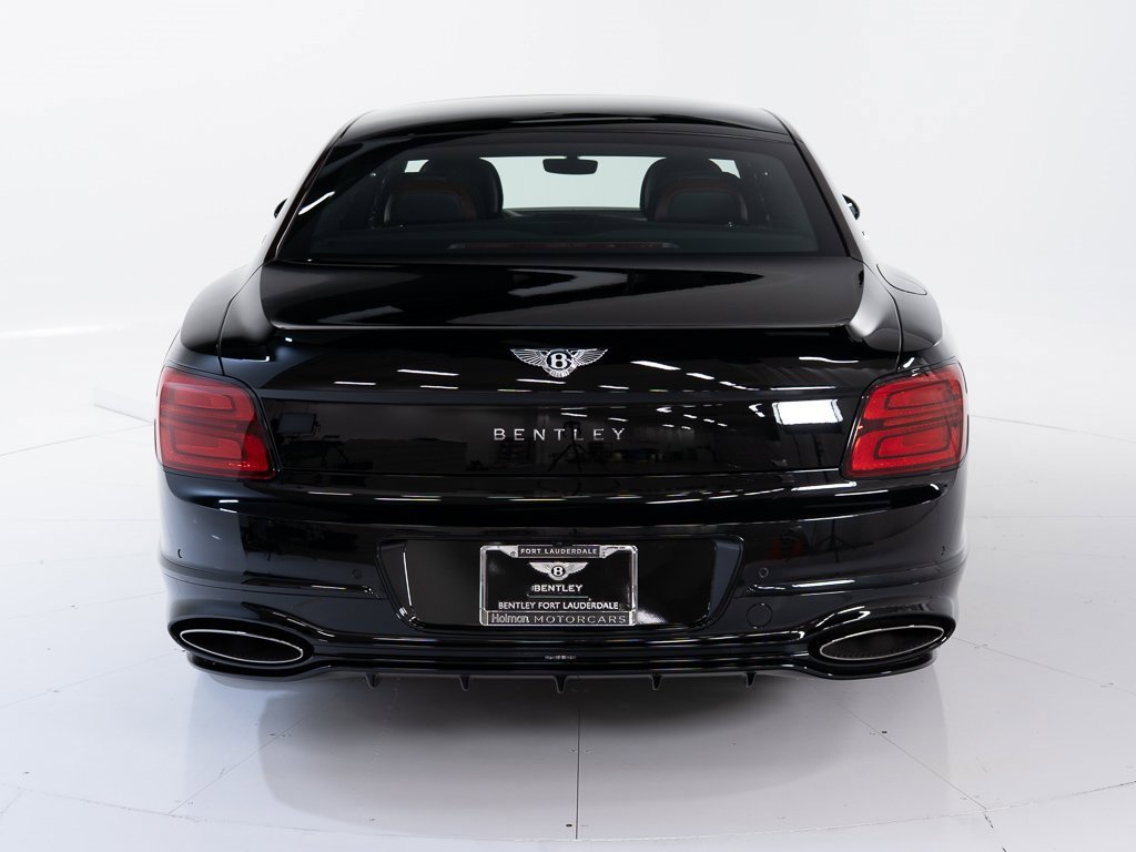 Certified 2025 Bentley Flying Spur Plug-In Hybrid image 4