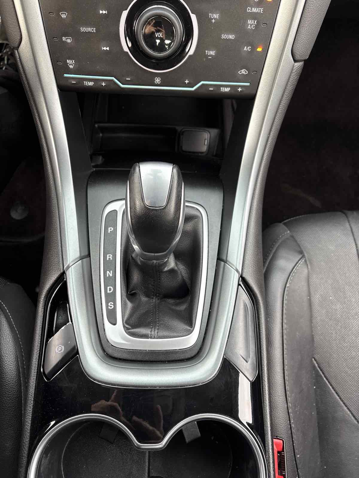 Used 2015 Ford Fusion Titanium FWD image 24