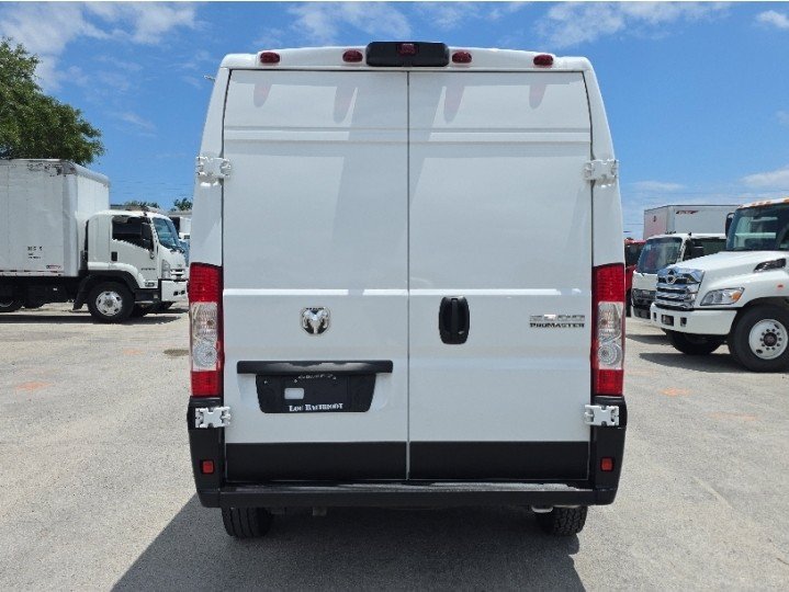 Used 2025 RAM ProMaster 2500 w/ Convenience Group FWD image 6