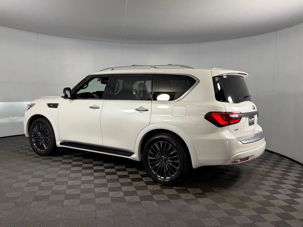 Used 2024 INFINITI QX80 Sensory image 7