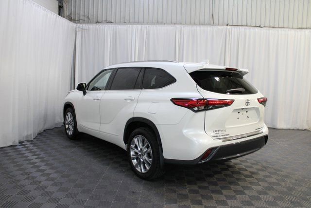 Used 2020 Toyota Highlander Limited image 4