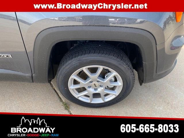 Used 2022 Jeep Renegade Latitude image 5