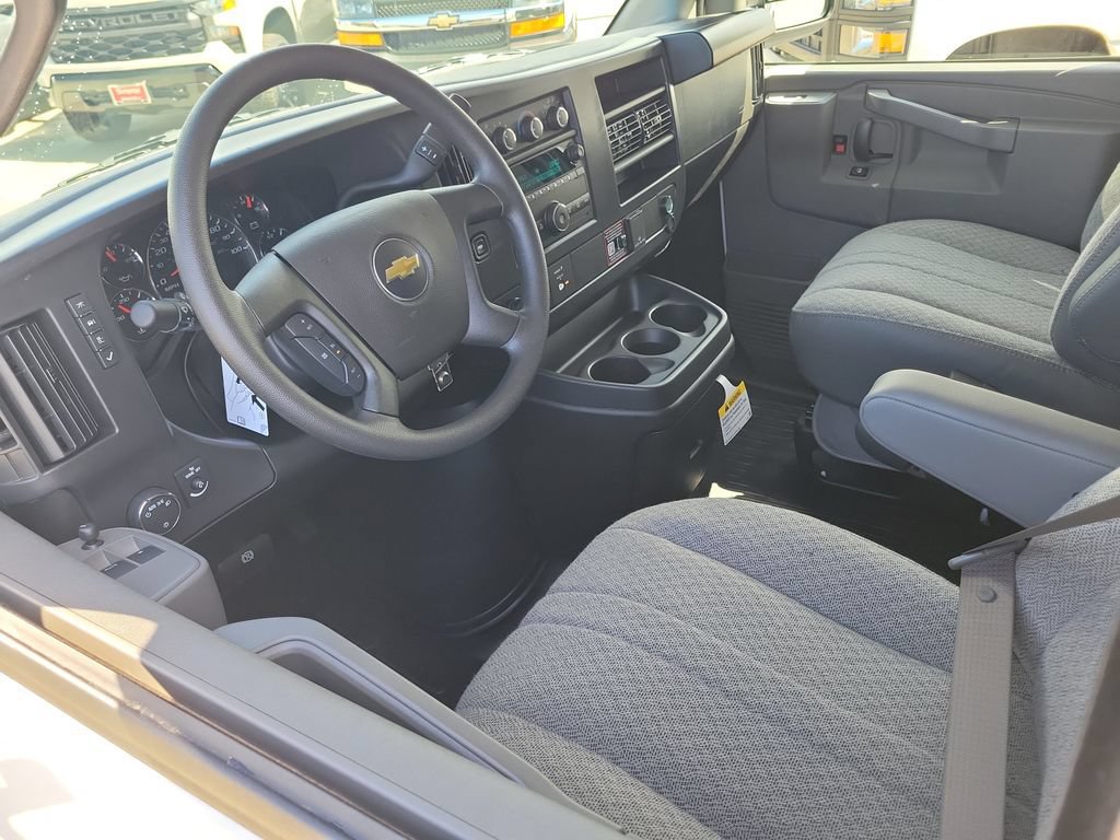 New 2026 Chevrolet Express 2500 w/ Communications Package RWD image 3