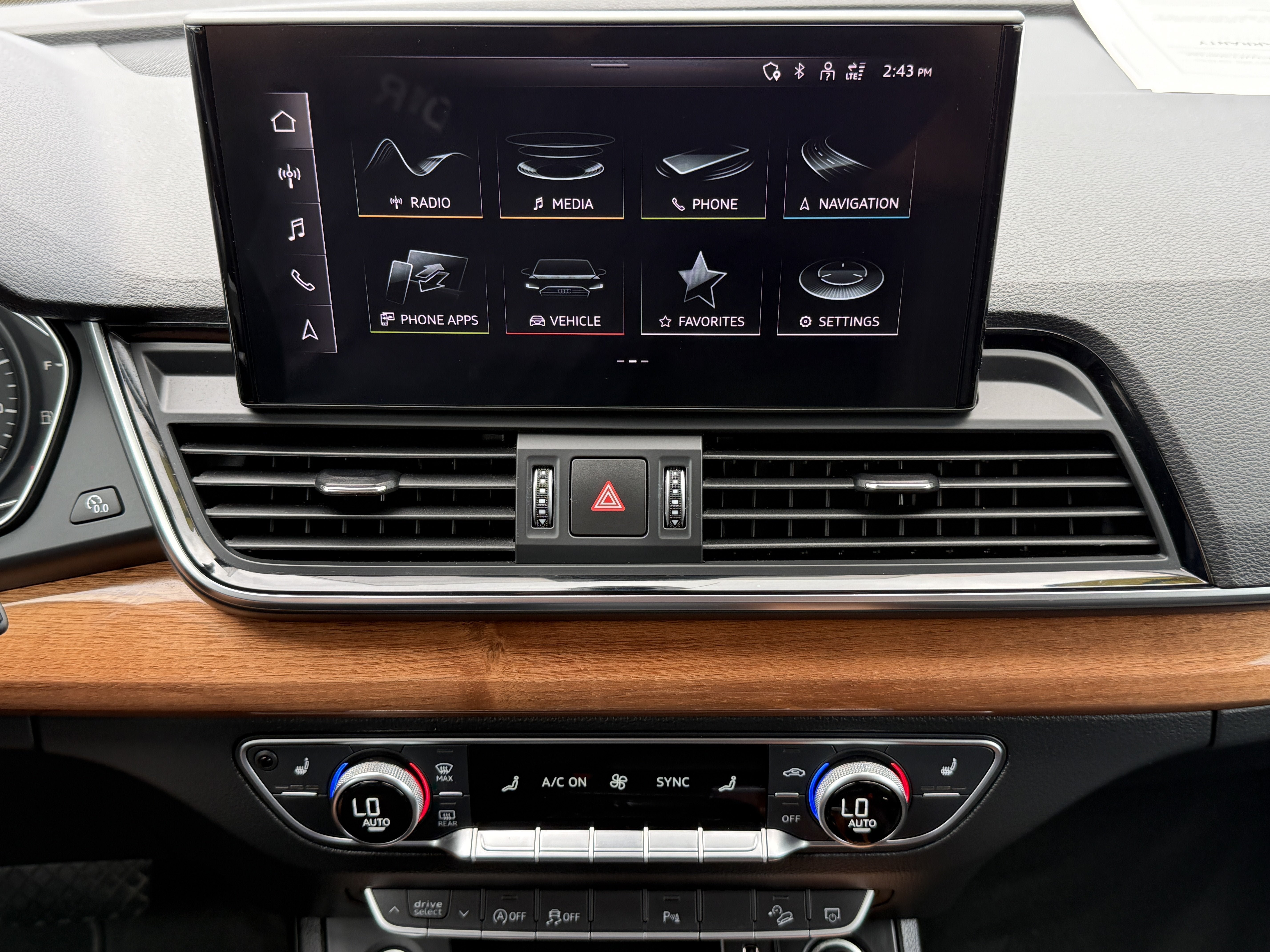 Used 2021 Audi Q5 2.0T Premium w/ Convenience Package AWD/4WD image 26
