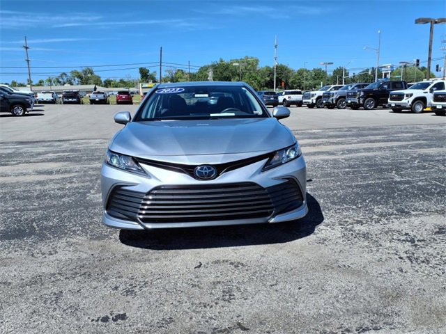 Used 2023 Toyota Camry LE image 31
