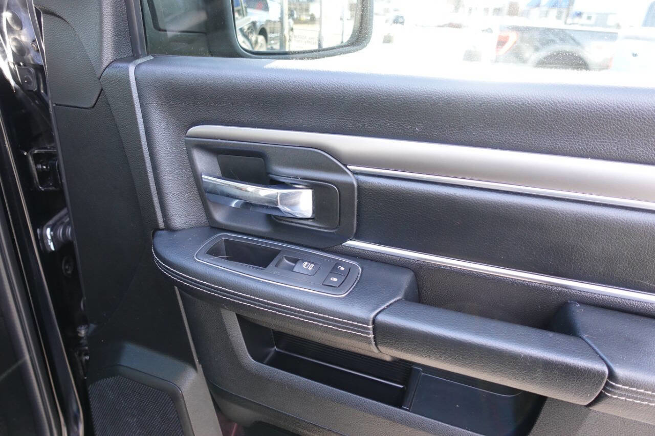 Used 2021 RAM 1500 Classic Warlock image 33