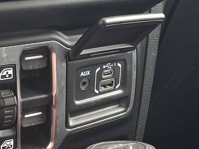 Certified 2022 Jeep Gladiator Overland AWD/4WD image 26