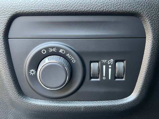 Used 2023 Jeep Grand Cherokee L Laredo image 19