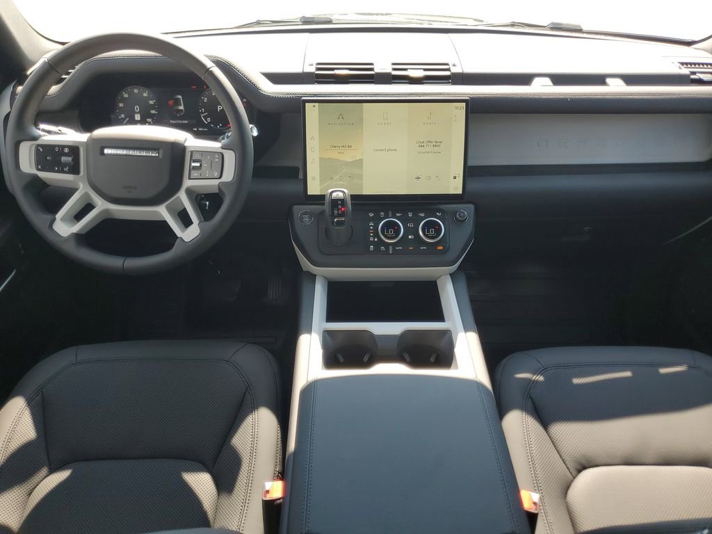 New 2026 Land Rover Defender 130 X-Dynamic SE AWD/4WD image 28