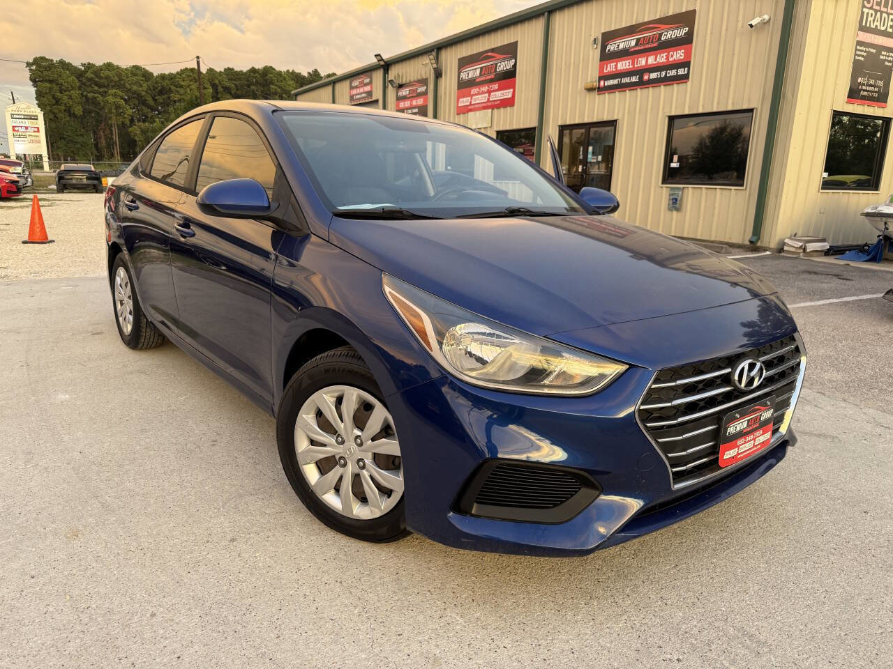 Used 2019 Hyundai Accent SE image 2