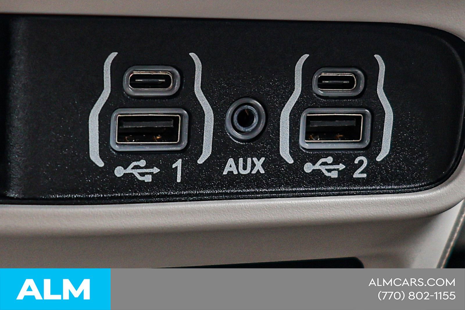 Used 2024 Chrysler Pacifica Touring-L image 34