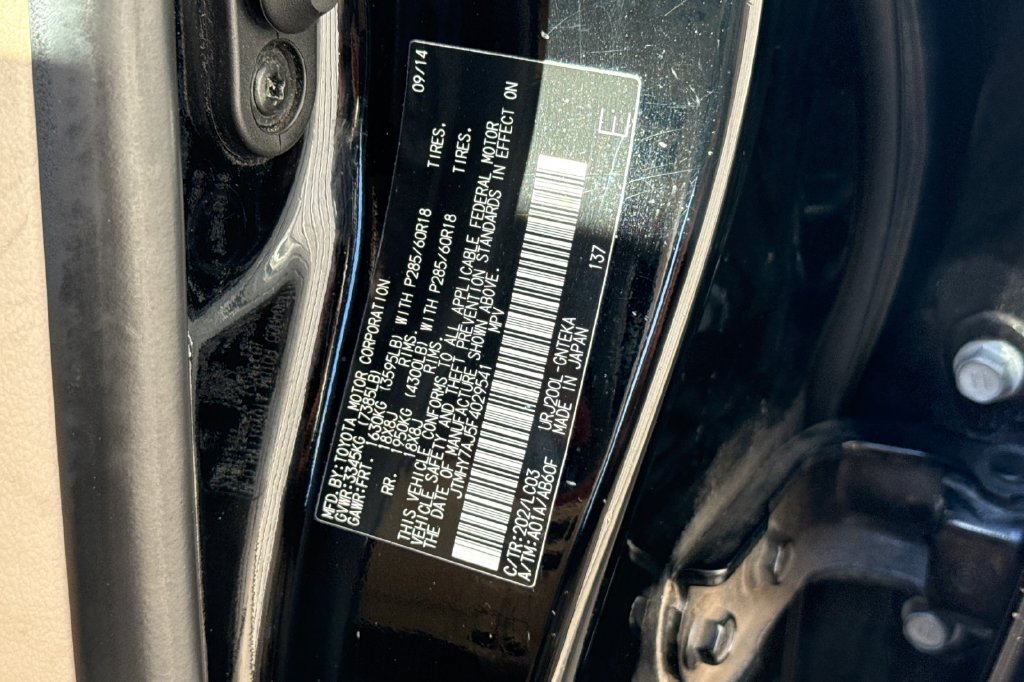 Used 2015 Toyota Land Cruiser AWD/4WD image 34