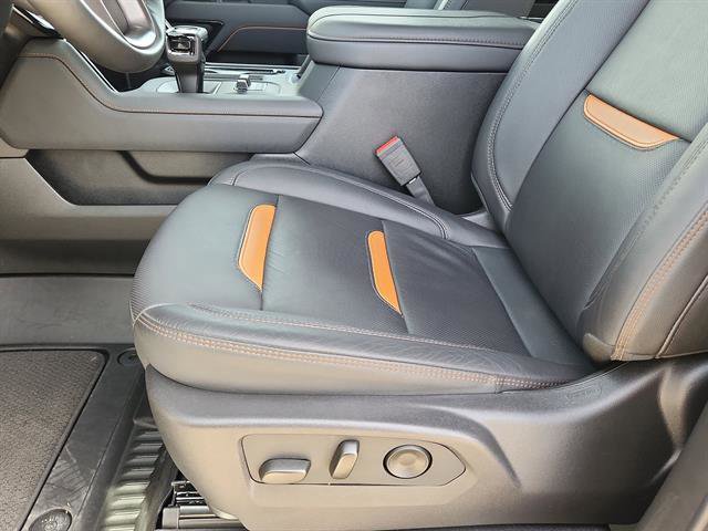 Used 2025 GMC Sierra 1500 AT4 image 9