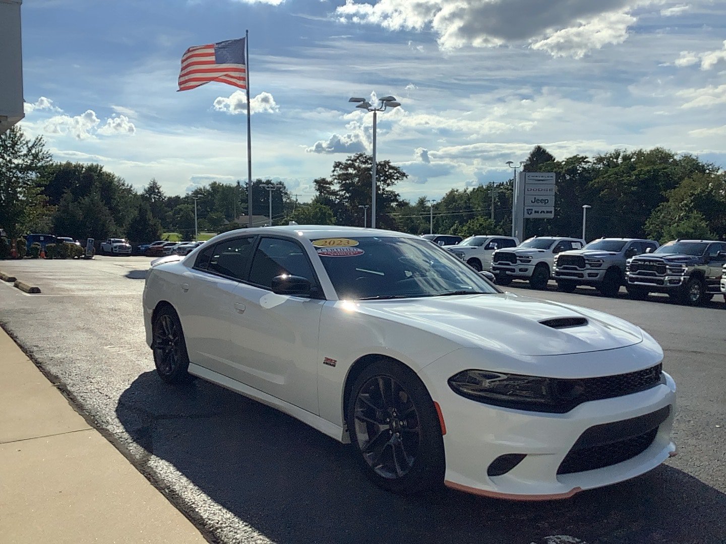 Used 2023 Dodge Charger Scat Pack w/ Plus Group RWD image 3