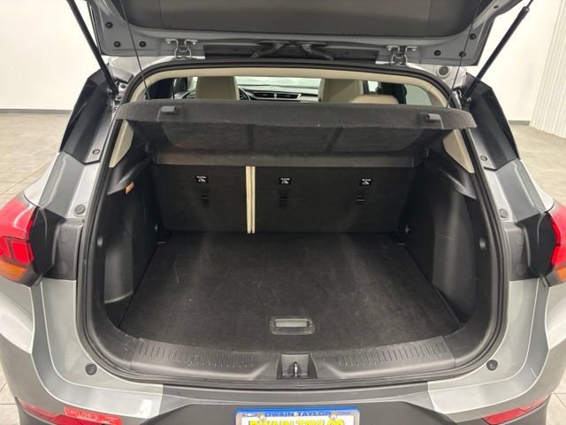 Used 2023 Buick Encore GX Preferred w/ Cold Weather Comfort Package FWD image 7
