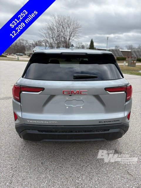 Used 2026 GMC Terrain Elevation image 5